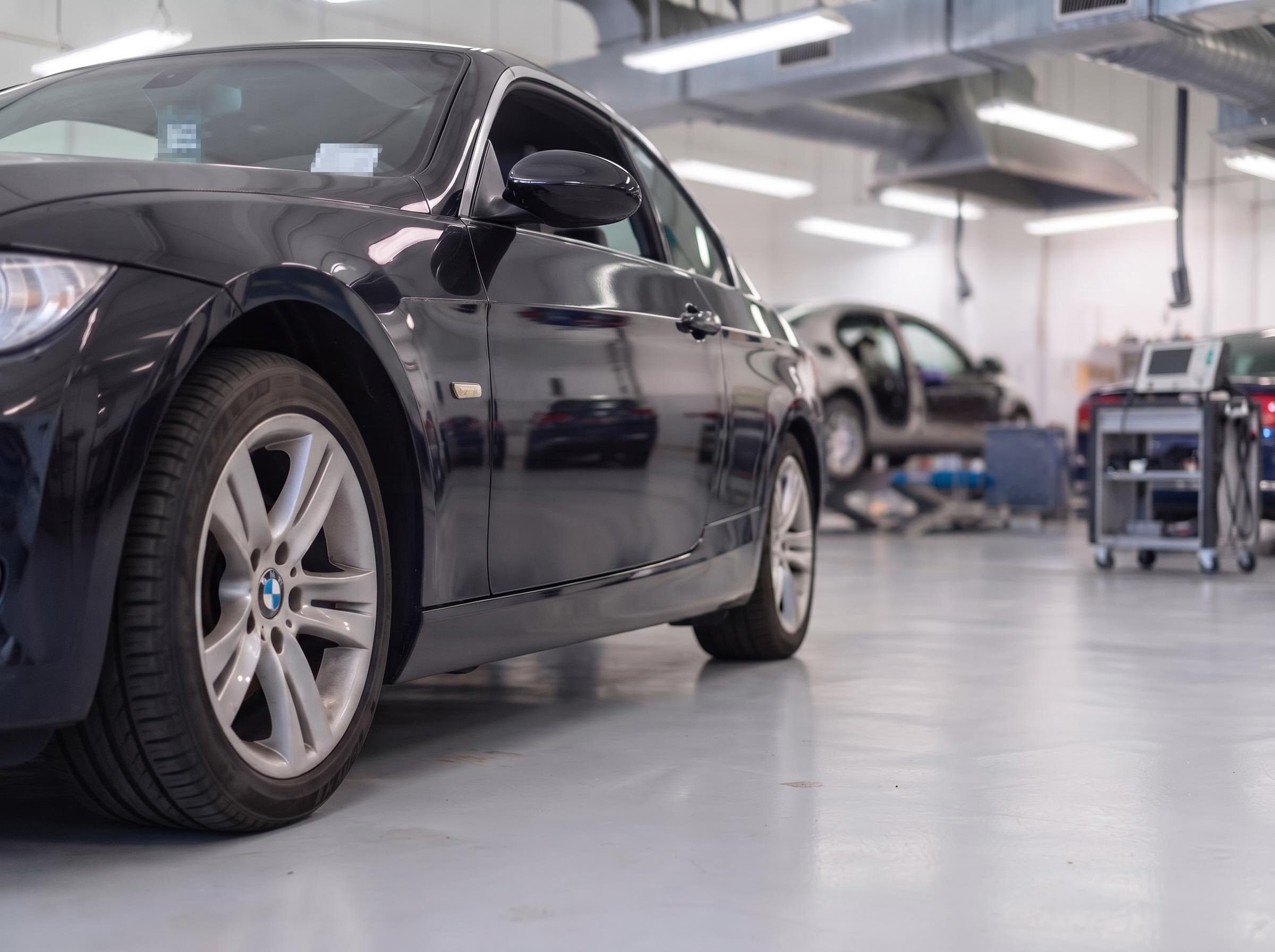 BMW nach der Unfallinstandsetzung – Seitenwand instand gesetzt und neu lackiert